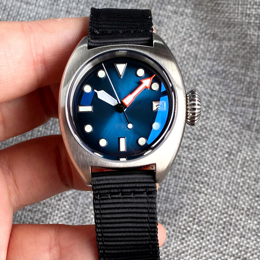 36mm Militair Duikershorloge H - Seiko Watch 5 Sports recensie en prijs